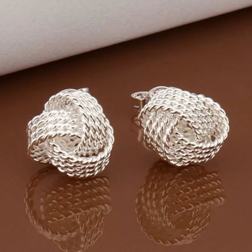 NWT Silver Mesh Knot Stud Earrings - Picture 2 of 5